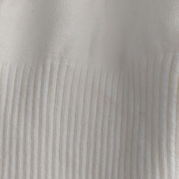 Line & Dot Off-White Lea Grommet Deep V-Neck Lace Up Knit Sweater Medium NWT - Picture 8 of 10